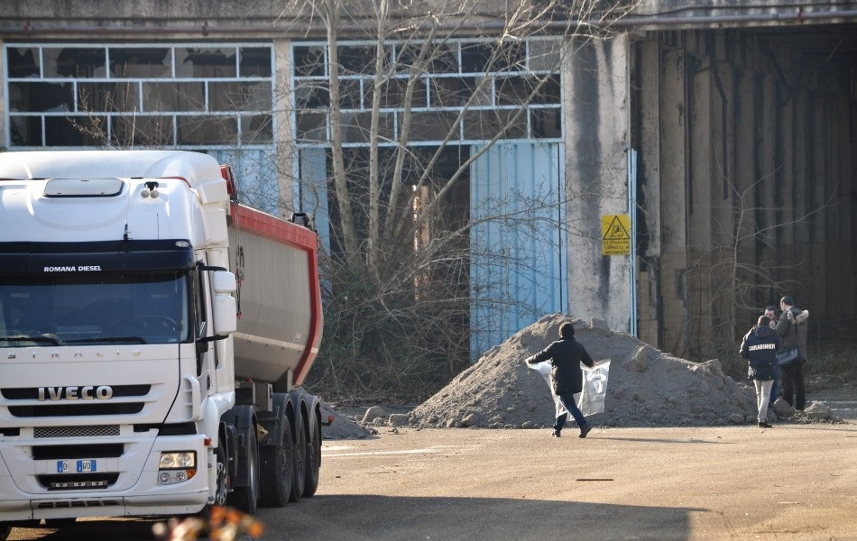 Sequestro di camion e polveri